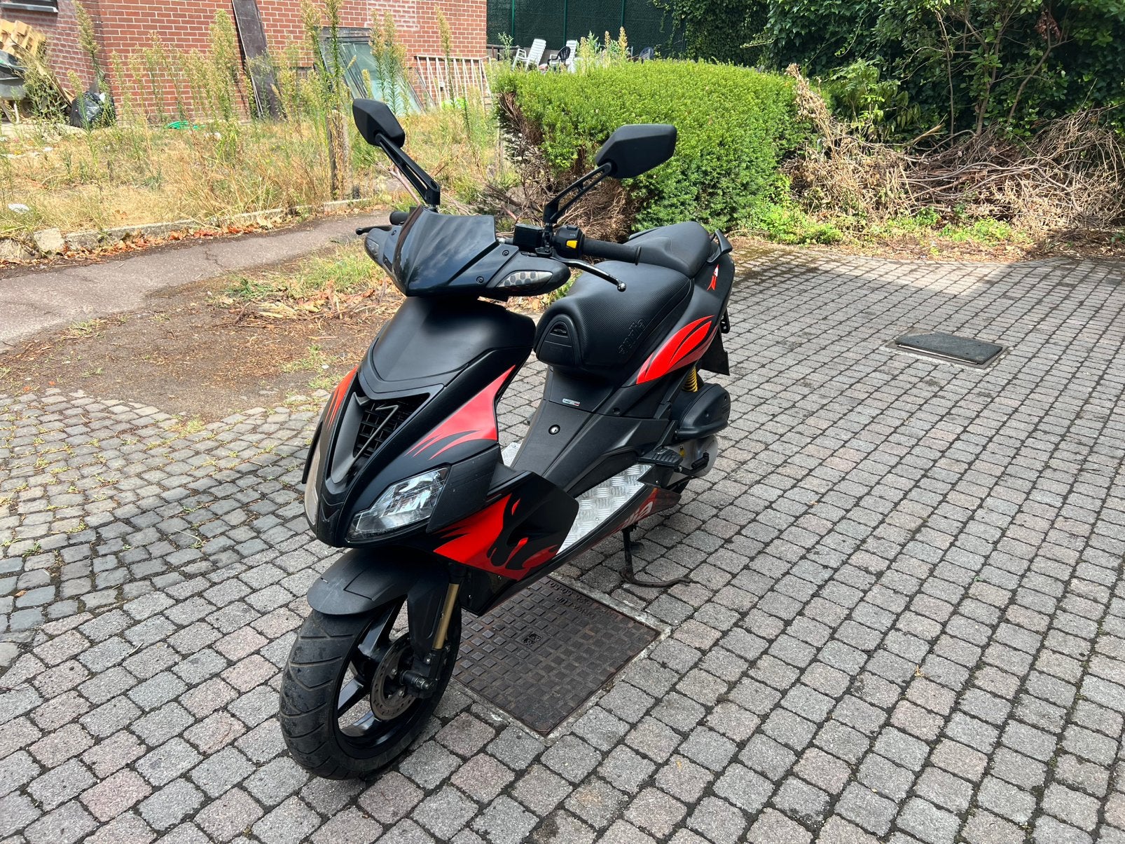 Aprillia SR Factory Classe B, Vélos & Vélomoteurs, SR 50, 49 cm³, Comme neuf, Classe B (45 km/h)