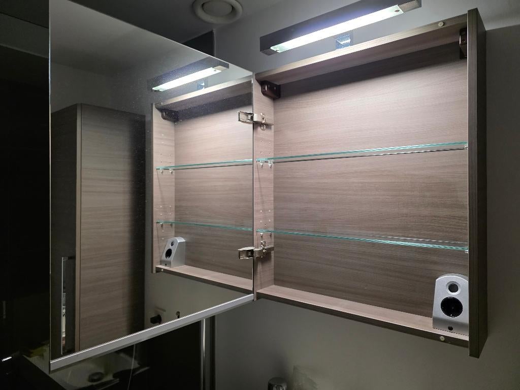 Totaalset moderne, gerieflijke badkamermeubels, Maison & Meubles, Salle de bain | Meubles de Salle de bain, Armoire à miroir, Enlèvement