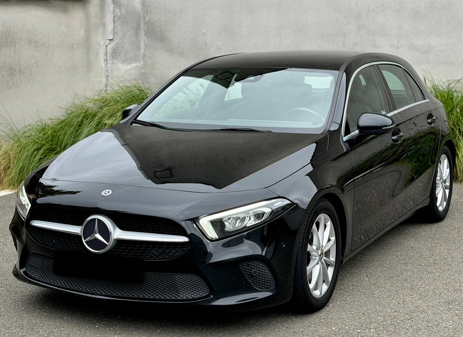 Mercedes A180 benzine euro6d Automaat/2020/Navi/Led.., Auto's, Mercedes-Benz, 4 cilinders, Leder en Stof, Zwart, 1365 kg