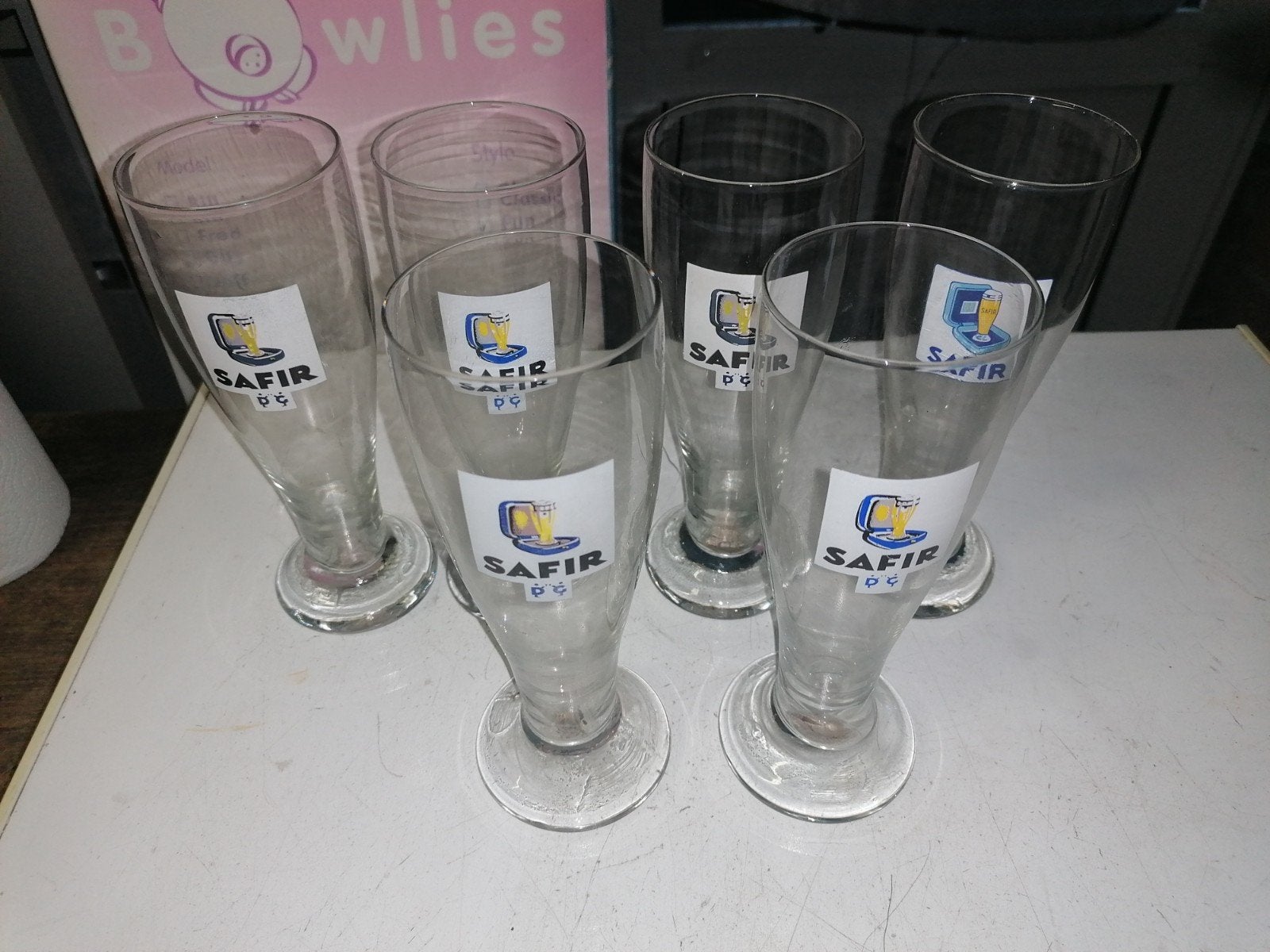6 Oude safir bierglazen, Ophalen