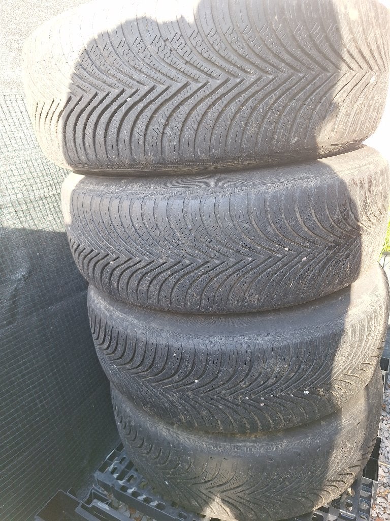 MICHELIN Alpine hiver 215 65 R16 98H, 16 pouces, Pneu(s), Enlèvement, Utilisé