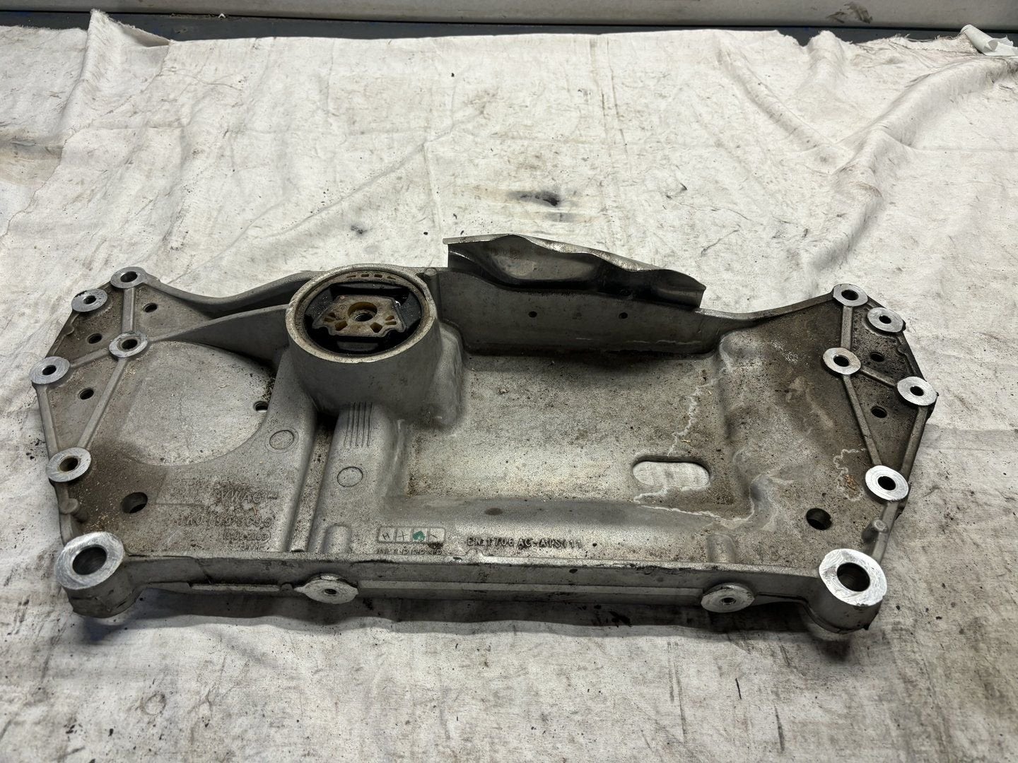 Volkswagen Golf VI / 6 Motorbalk 1K0199369G, Auto-onderdelen, Gebruikt, -, Volkswagen, -
