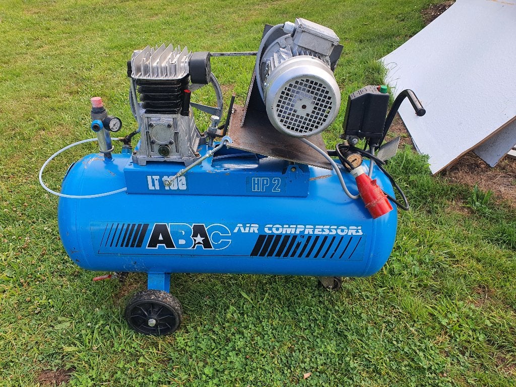 Compresseur professionnel ABAC 468 l/min 100 litres 11 bar, Bricolage & Construction, Compresseurs, Réduction de bruit, 400 à 800 litres/min