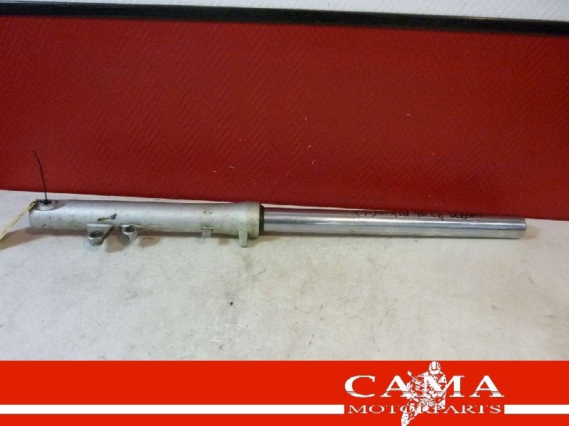 TUBE DE FOURCHE AVANT DROIT Suzuki, Motos, Dhr. S. di Majo, Utilisé, Info@cama-motorparts.nl, P.J. Troelstraweg 8 8
3144 CX  MAASSLUIS, NL