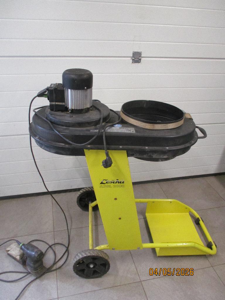 Afzuiger Lescha voorzien van automatisch in / uit schakeling, Bricolage & Construction, Enlèvement, Utilisé