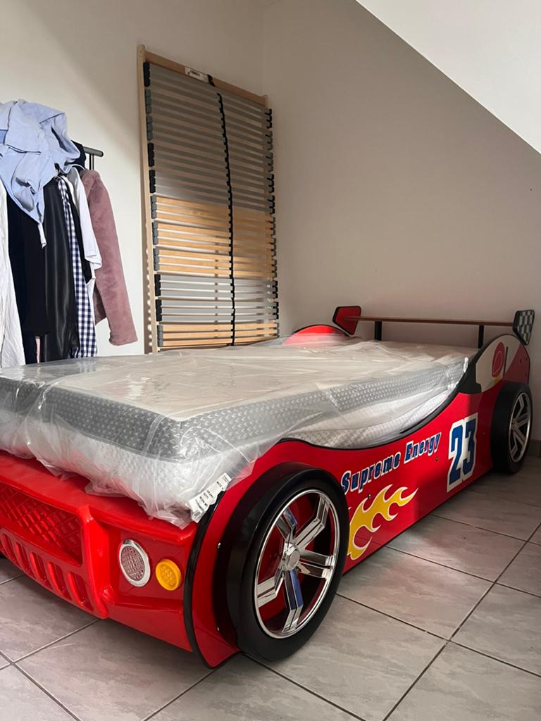Race car bed +4j, Enlèvement