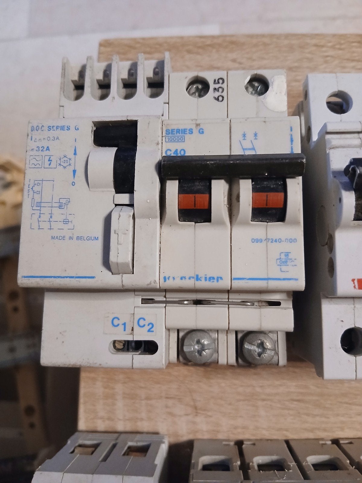 lot de disjonteurs, differentiels. d occasion, Bricolage & Construction, Enlèvement