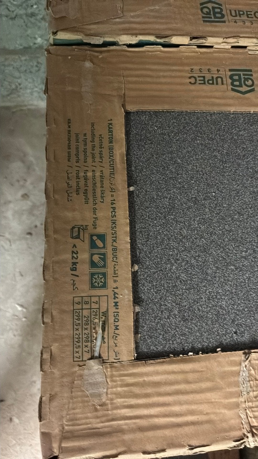 Tegel grijs 300*300mm - lot van 25m2, Doe-het-zelf en Bouw, Ophalen, Zo goed als nieuw