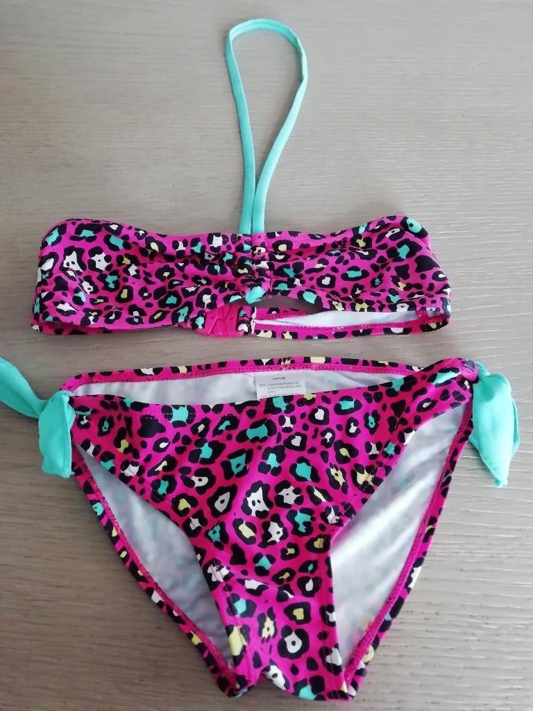 bedrukte bikini maat 134 - 140, Enfants & Bébés, Maillots de bain pour enfants, Enlèvement ou Envoi, Taille 134, Comme neuf, Ensemble de bikini