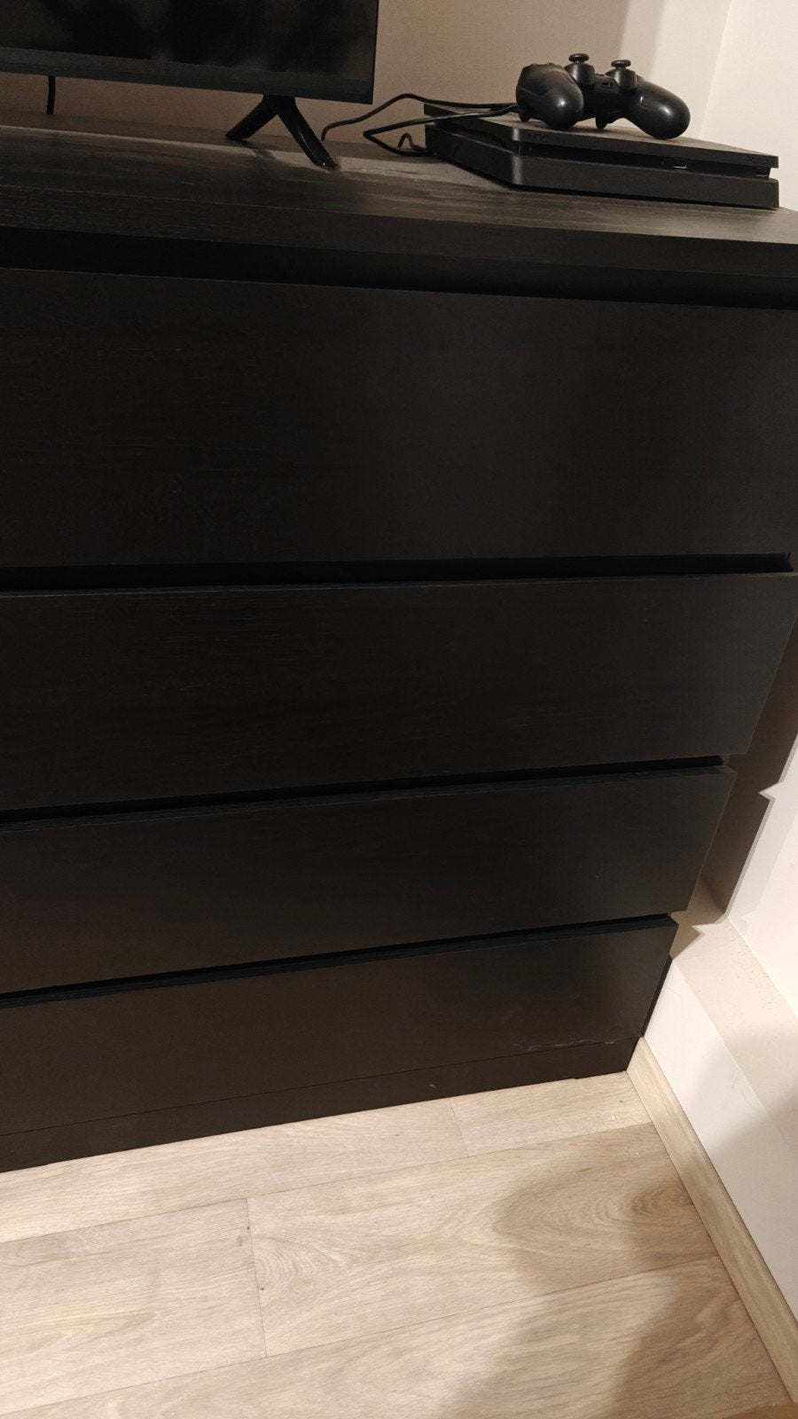 Malm ladenkast, Ophalen