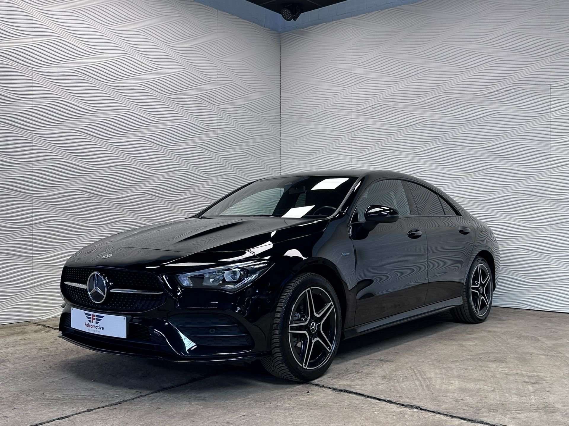Mercedes-Benz CLA e*PHEV*AMG*CARPLAY*PDC*NIGHT*, Auto's, Automaat, Bluetooth, 27 g/km, Zwart