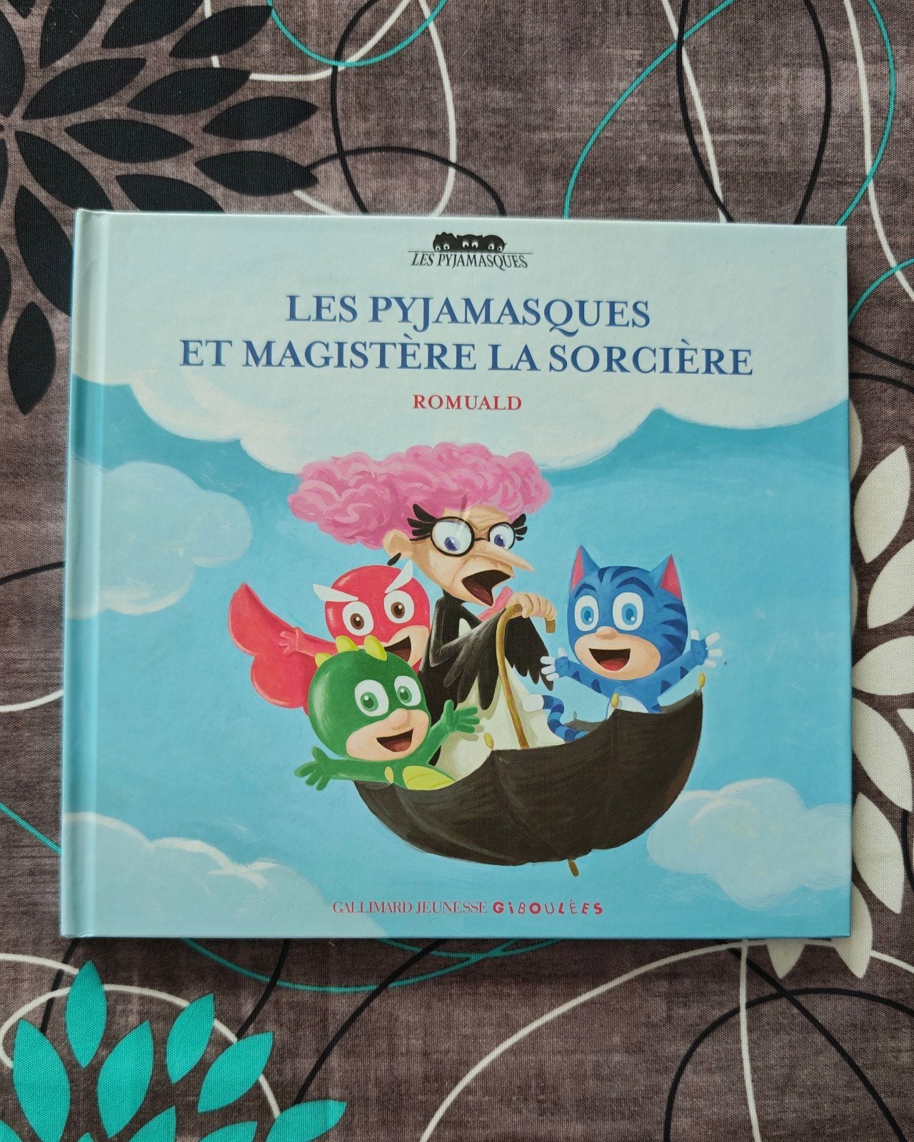 Les Pyjamasques et Magistère la sorcière, Ophalen of Verzenden, Zo goed als nieuw