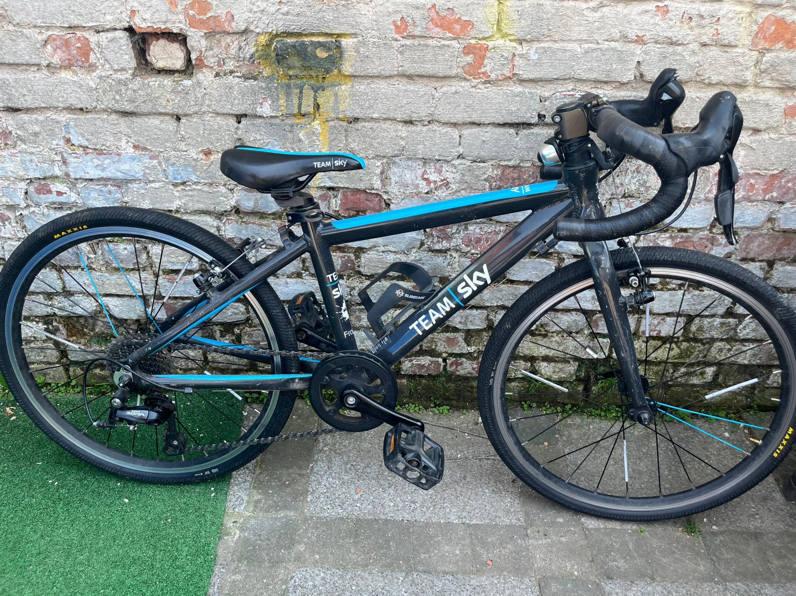 Vélo de route Frog Road 58 pour enfants 20 pouces Tram Sky, Vélos & Vélomoteurs, Vélos | Vélos de course, Frein sur jante, Aluminium
