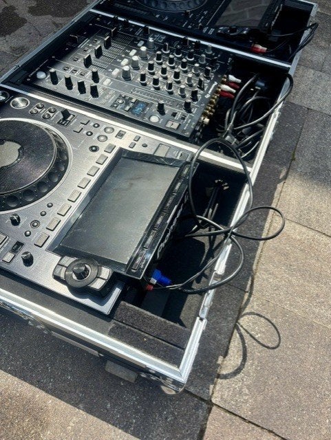 DJ-Set: 2 x CDJ-3000 + 1 DJM750-MK2 + Flight Case, Muziek en Instrumenten, Dj-sets en Draaitafels, Ophalen of Verzenden, Zo goed als nieuw