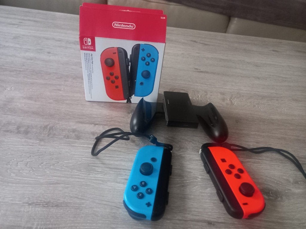 Joy Con Nintendo Switch Rouge/Bleu ++++++ impecc, Consoles de jeu & Jeux vidéo, Enlèvement ou Envoi, Comme neuf