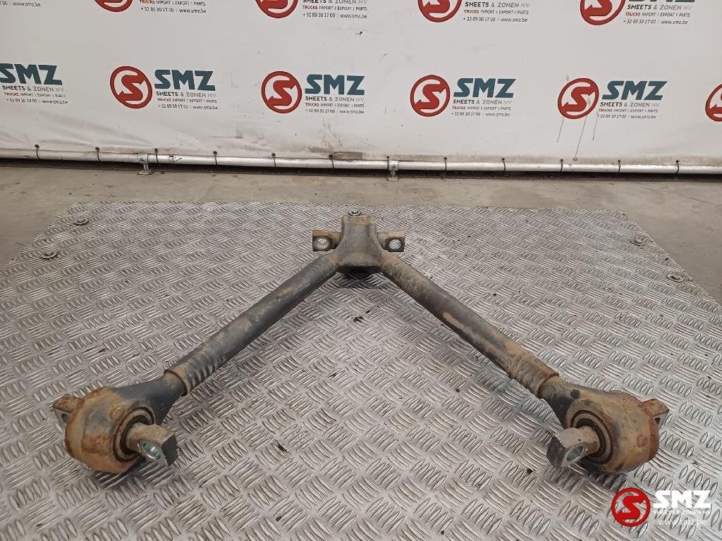Occ Mercedes à bras triangulaire en V, Autos : Pièces & Accessoires, Utilisé, Mercedes-Benz, Suspension et Châssis