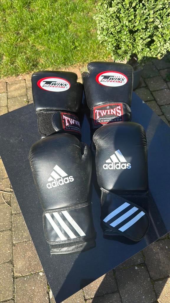 Gant de boxe, Enlèvement, Comme neuf