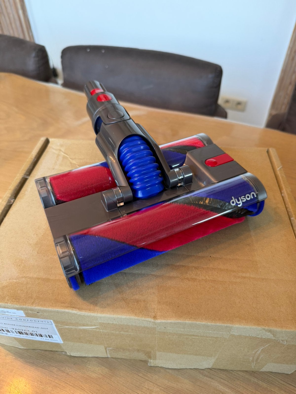 Brosse Dyson à rouleau doux omnidirectionelle Fluffly, Electroménager, Enlèvement ou Envoi, Neuf