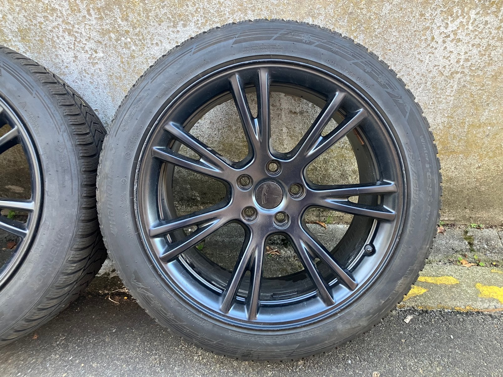 JANTES TESLA MODEL Y GEMINI + PNEUS 255 45 R19, Autos : Pièces & Accessoires, Enlèvement, Pneus hiver, Pneu(s)