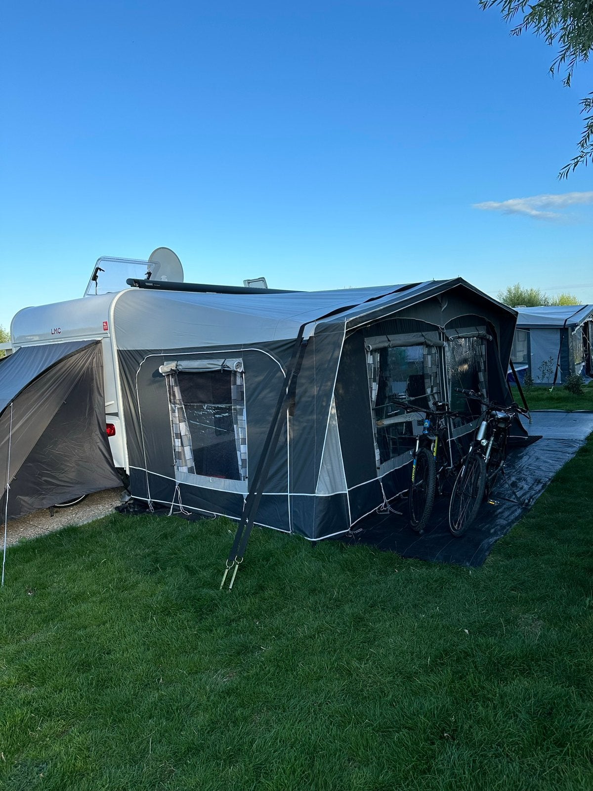 Voortent caravan Dorema President XL 280 Delux maat 13, Caravans en Kamperen, Voortenten en Luifels, Ophalen, Zo goed als nieuw