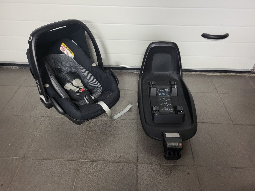 Maxi-Cosi met verkleinkussen en isofix basis, Kinderen en Baby's, Autostoeltjes, Ophalen, Gebruikt, Maxi-Cosi, Autogordel of Isofix