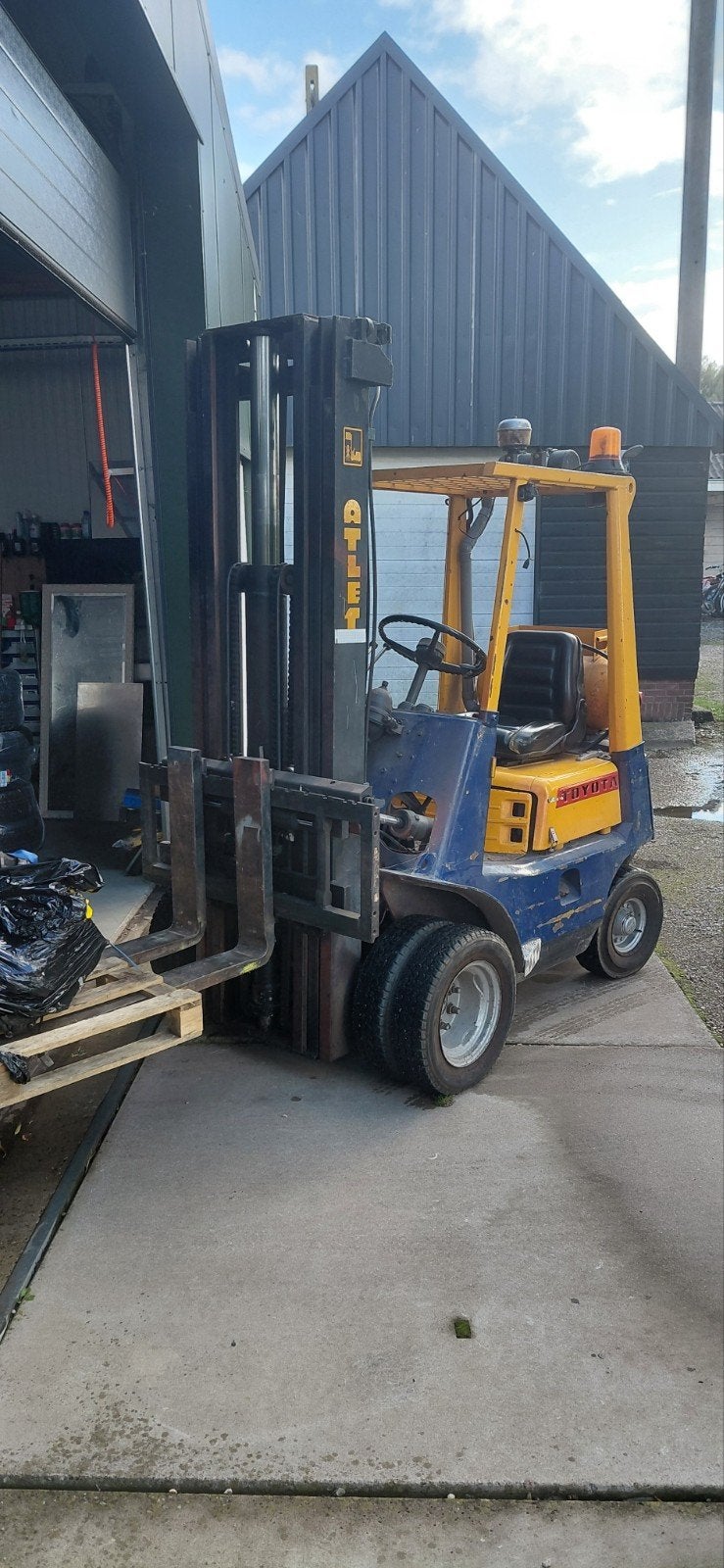 Toyota 3FG10 Heftruck ruwterrein dubbellucht lpg, Articles professionnels, LPG, Jusqu'à 1 000 kg, Chariot élévateur, Toyota