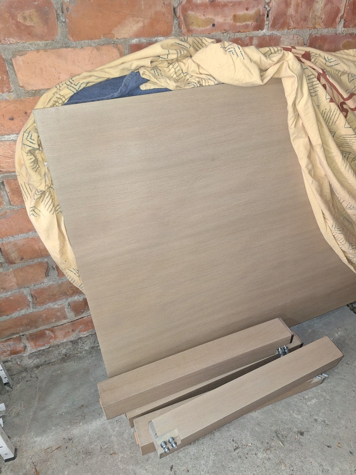 Livingtafel in lichte eik 2mx1m, Ophalen
