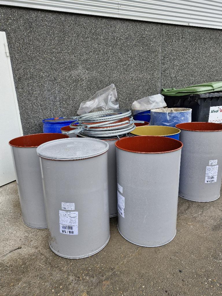 Stalen vat 200L met of zonder deksel, 150 liter of meer, Ophalen, Zo goed als nieuw, Metaal