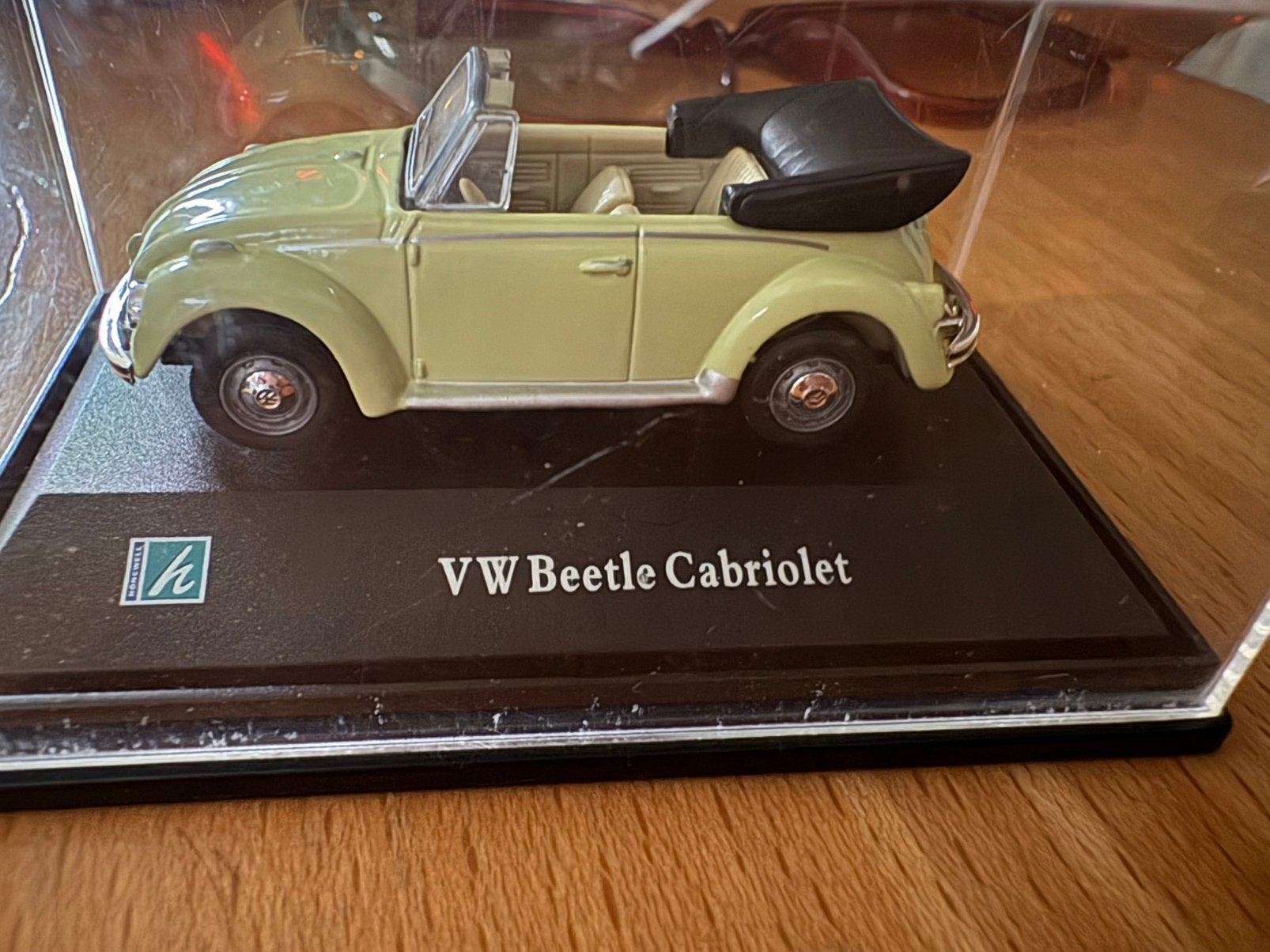 Vw beetle cabrilolet, Hobby en Vrije tijd, Modelauto's | 1:24, Ophalen of Verzenden, Zo goed als nieuw