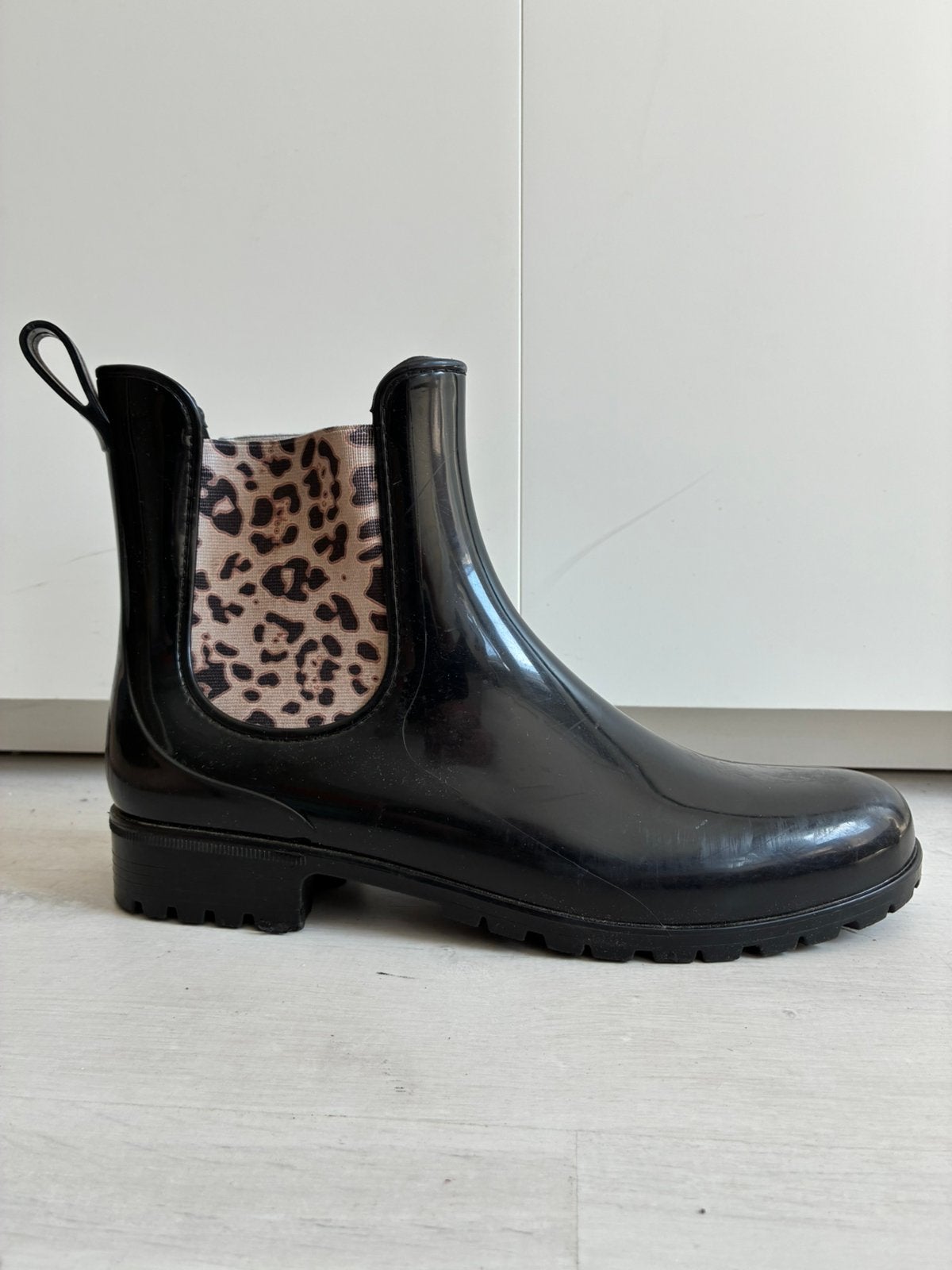 Bottes en caoutchouc à imprimé panthère taille 42, Enlèvement ou Envoi, Comme neuf, Boots et Botinnes, Noir