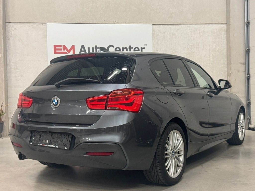 BMW 118i M-Pack Shadow Keyless-Adaptiv LED-Camera-HarmanKard, Autos, BMW, 100 kW, Argent ou Gris, Achat, Euro 6