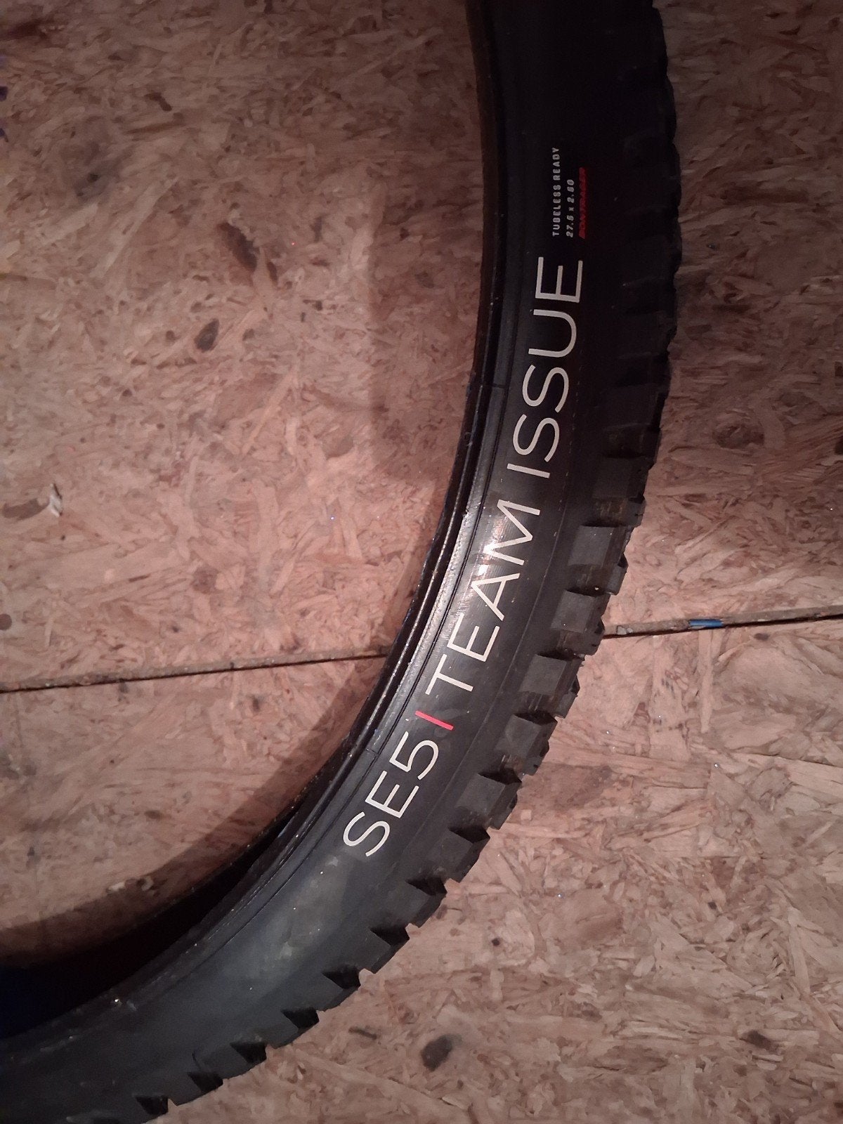Mullet setje 29x2.5 / 27.5x2.5  bontrager se5 banden, Fietsen en Brommers, Ophalen of Verzenden