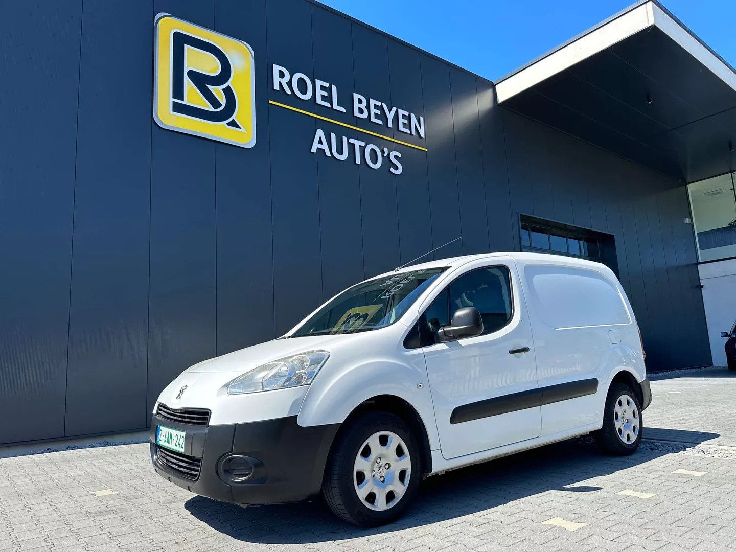 Peugeot 1,6HDI 12 M GARANTIE 8750€ incl. btw 7230 excl., Autos, Achat, 4 portes, Entreprise, 2 places