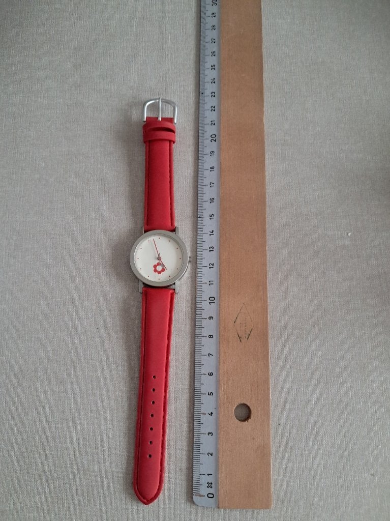 montre dame AKTEO neuve, Bijoux, Sacs & Beauté, Montres | Femmes, Autres marques, Enlèvement ou Envoi, Autres matériaux, Synthétique