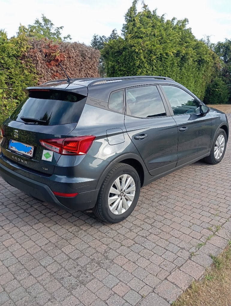 Seat  Arona weg wegens wzc ( Slechts 32.000 KM ! ! ! ), Auto's, Seat, Voorwielaandrijving, Elektrische ramen, Blauw, Leder