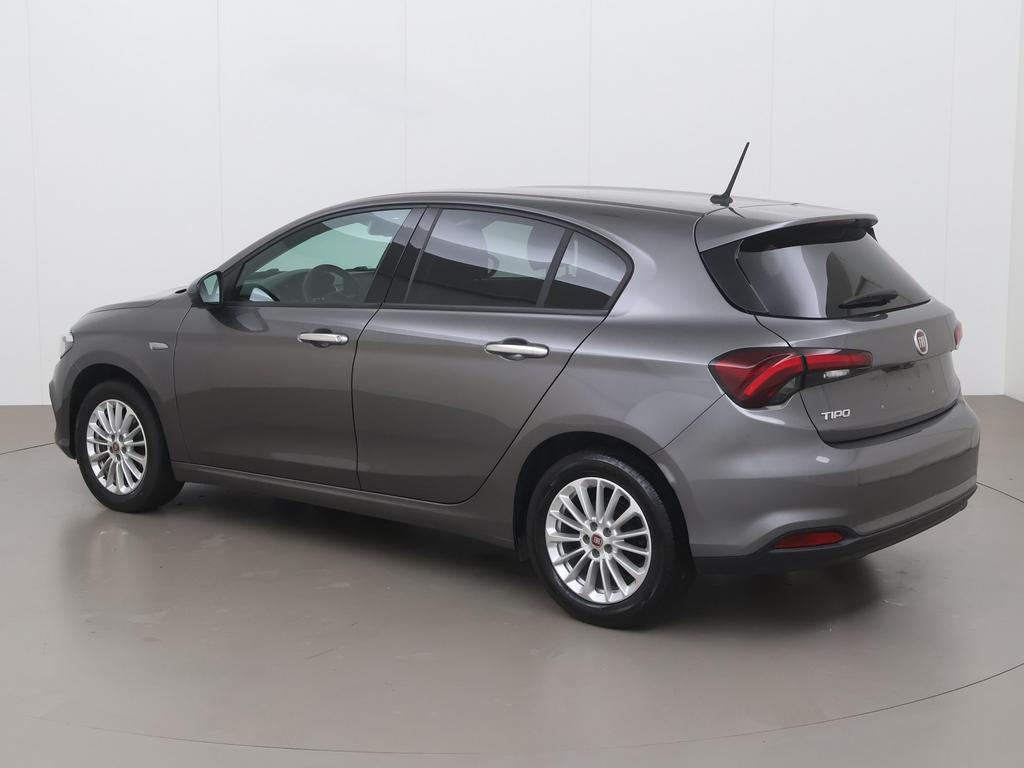 Fiat Tipo Hatchback t firefly life 101, Autos, Argent ou Gris, Achat, Entreprise, Boîte manuelle
