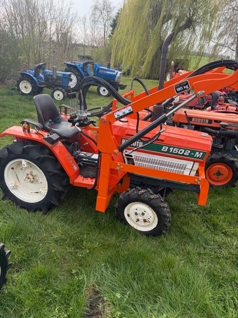 minitractor kubota 1502 met nieuwe voorlader met klem, Enlèvement