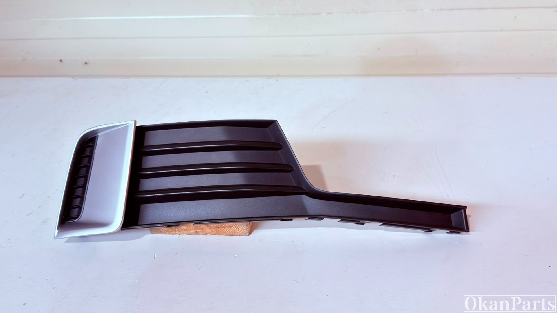 Cache de feu antibrouillard droit pour Audi A3 8V (r f rence, Autos : Pièces & Accessoires, Pare-chocs, AUDI AG, Auto-Union-Strasse 1
85045  Ingolstadt, DE