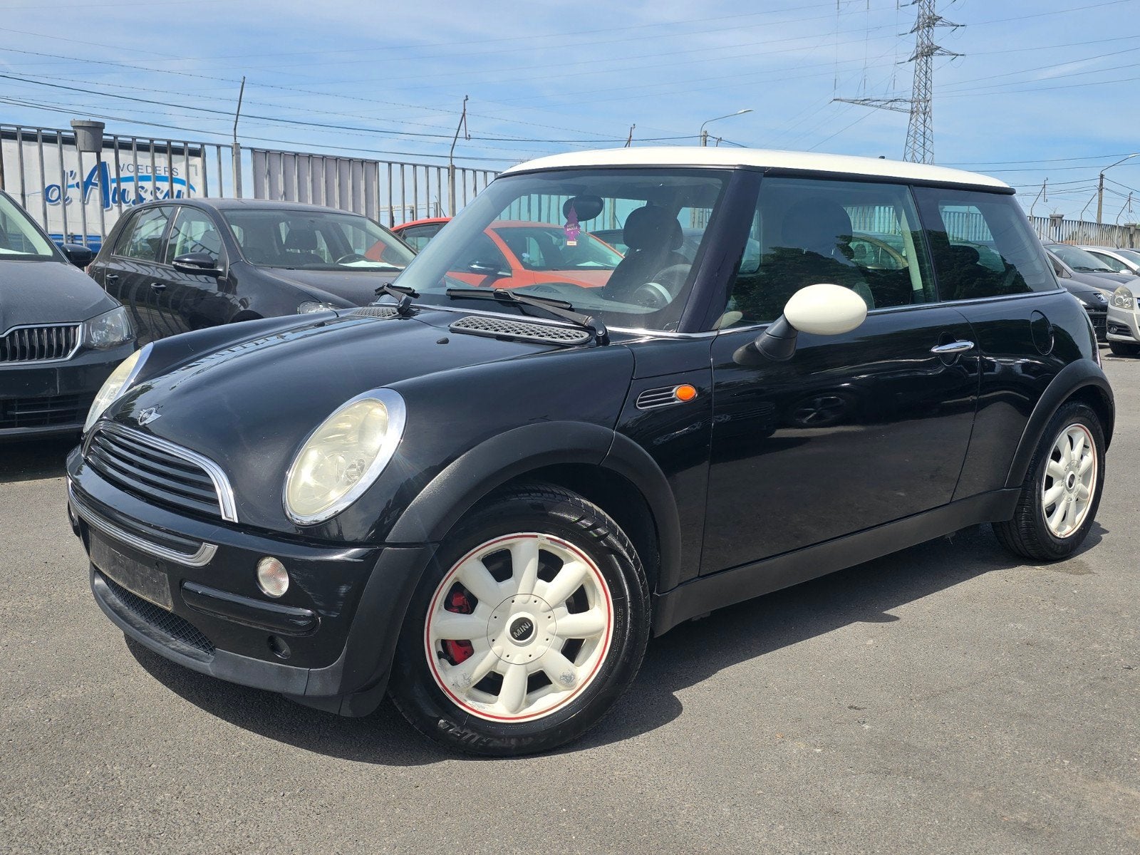MINI ONE 1600CC BENZINE 08/2002 176000KM MET AIRCO, Auto's, Mini, Voorwielaandrijving, 4 zetels, 4 cilinders, https://public.car-pass.be/vhr/a4388468-d2ea-4b07-8b9a-034d9f815dca