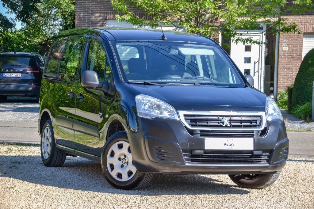 Peugeot Partner Bestelwagen 2016 1.6 VTI Benzine 98 Pk, Auto's, Bestelwagens en Lichte vracht, Bedrijf, Te koop, ABS, Airbags