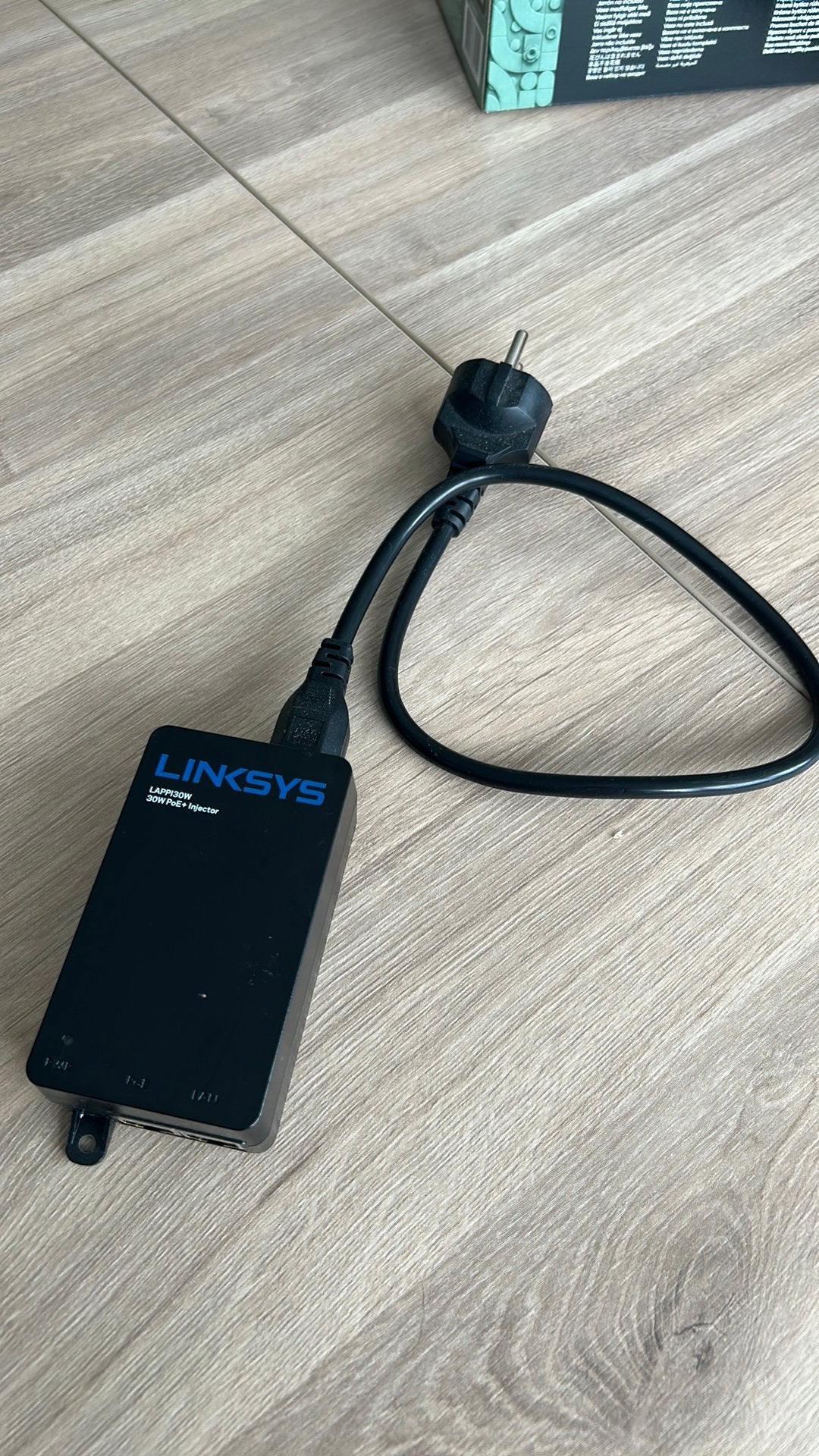 Poe injector linksys 30watt, Computers en Software, Ophalen of Verzenden, Zo goed als nieuw