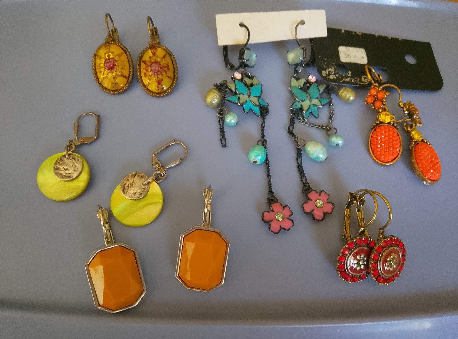 vintage look oorbellen, Handtassen en Accessoires, Oorbellen, Ophalen
