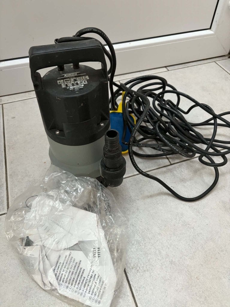 Pompe à eau submersible Kinzo, Enlèvement ou Envoi, Comme neuf, Électrique, Pompe à eaux claires