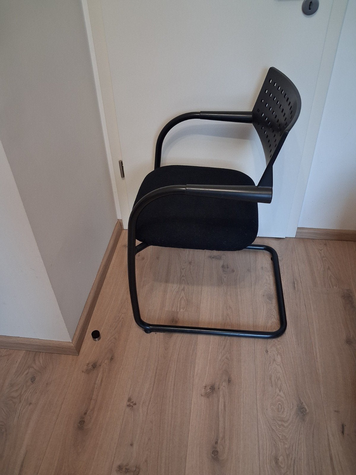 2 chaises de bureau, Maison & Meubles, Comme neuf, Chaise de bureau de gaming, Enlèvement, Chaise de bureau