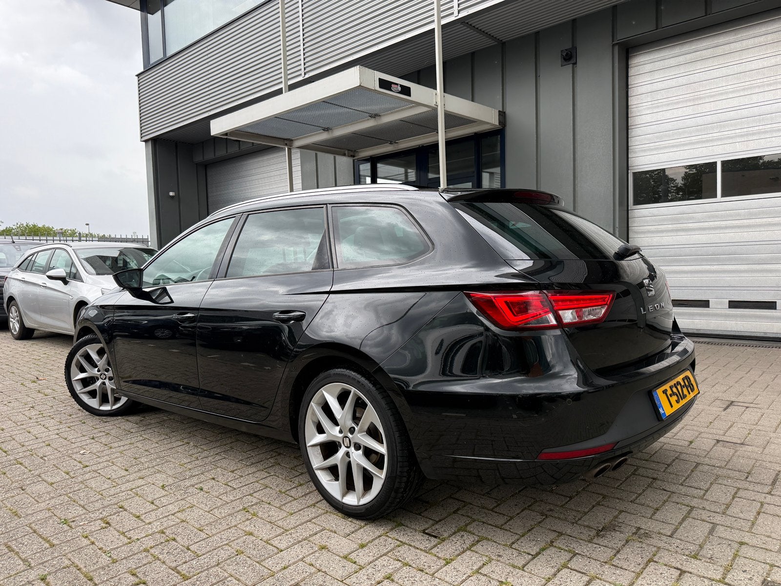 SEAT Leon ST 2.0 TDI FR Automaat – Full Option, Auto's, Automaat, Euro 6, Leon, Bedrijf