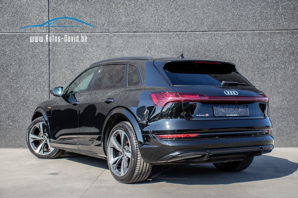 Audi e-tron S Quattro 503PK / 1 EIGENAAR / 3 ELEKTROMOTOREN, Auto's, Automaat, Lederen bekleding, 5 zetels, SUV of Terreinwagen