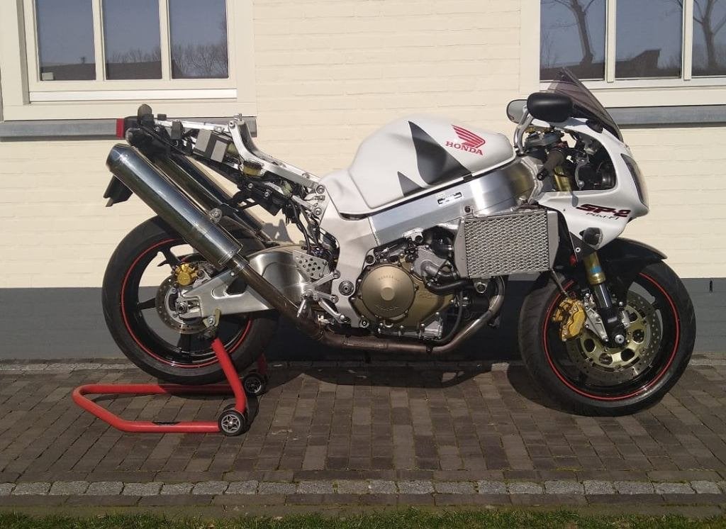 HONDA VTR 1000-SP2, Motos, Occasion, 2 cylindres, Super Sport, Particulier