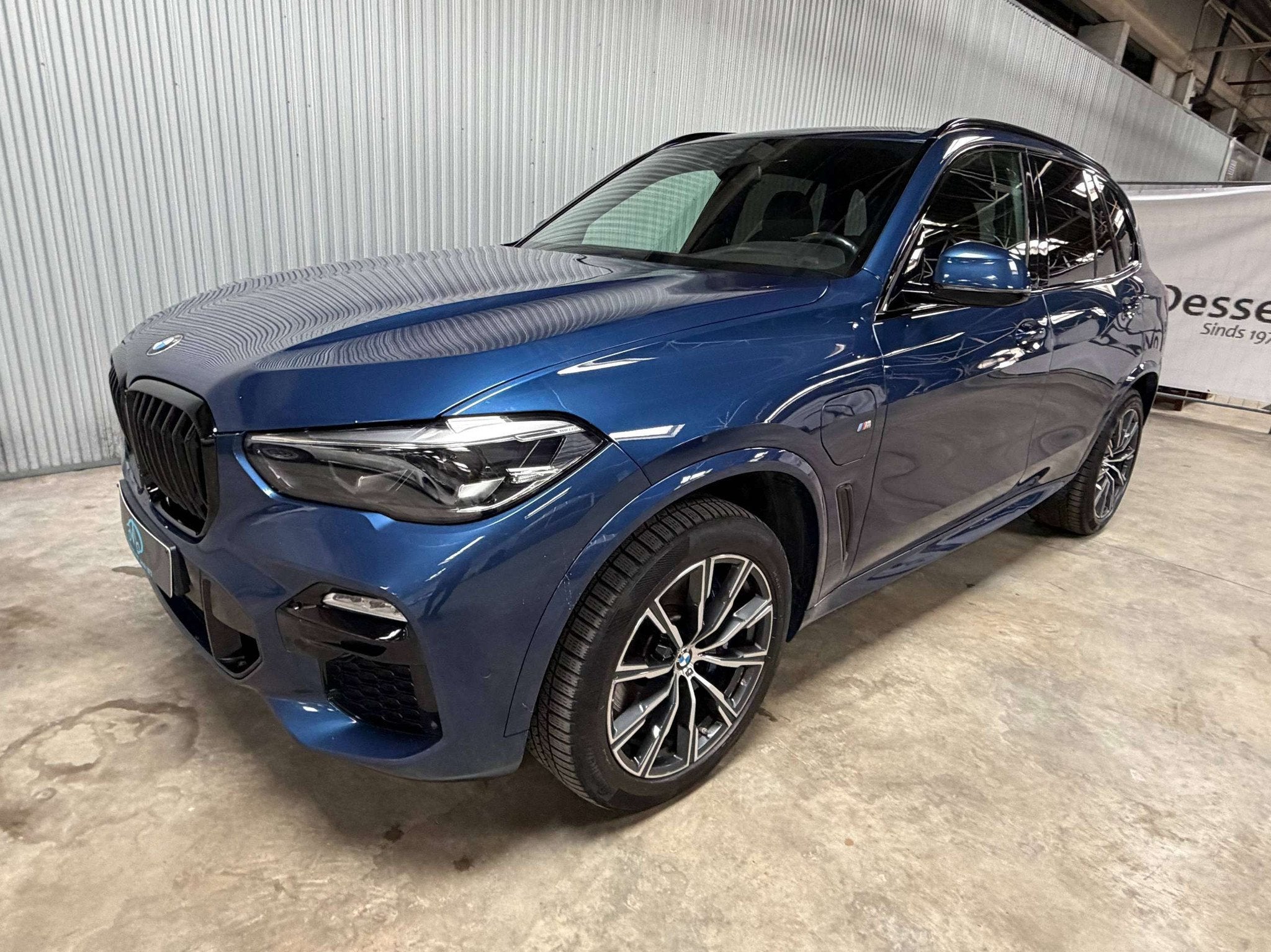 BMW X5 X5 PHEV 3.0A xDrive45e M Sport *B2B € 31.500 NETTO*, Auto's, BMW, Automaat, Gebruikt, Blauw, Leder