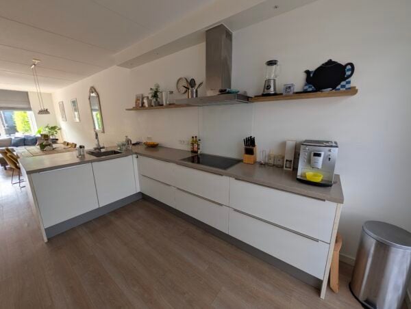 ✨KEUKEN MET SCHIEREILAND +APPARATUUR ✨
