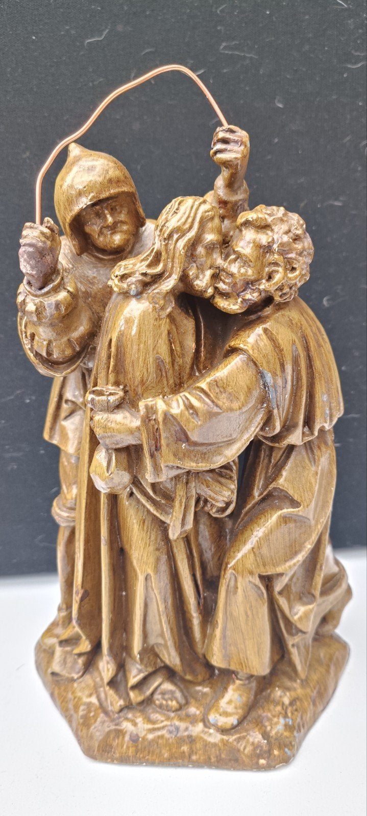 Statue ancienne en plâtre religion : trahison de Judas, Enlèvement ou Envoi